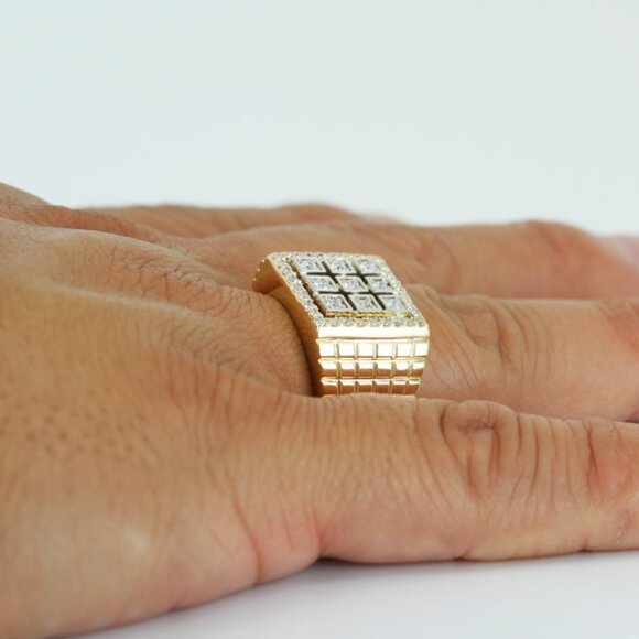 Vintage 14K Gold Urban Luxury Men's Diamond Ring Pave Cluster Bold Heavy Retro B - Picture 6 of 7